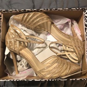 NIB Anne Michelle RiseUp glitter gold heels